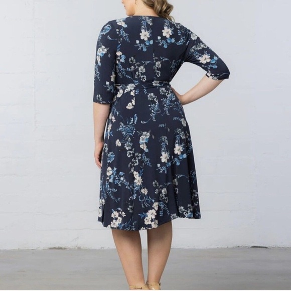 Kiyonna NWT Floral Stretchy Wrap Dress Navy Blue and Pink Size 1X - Picture 3 of 12